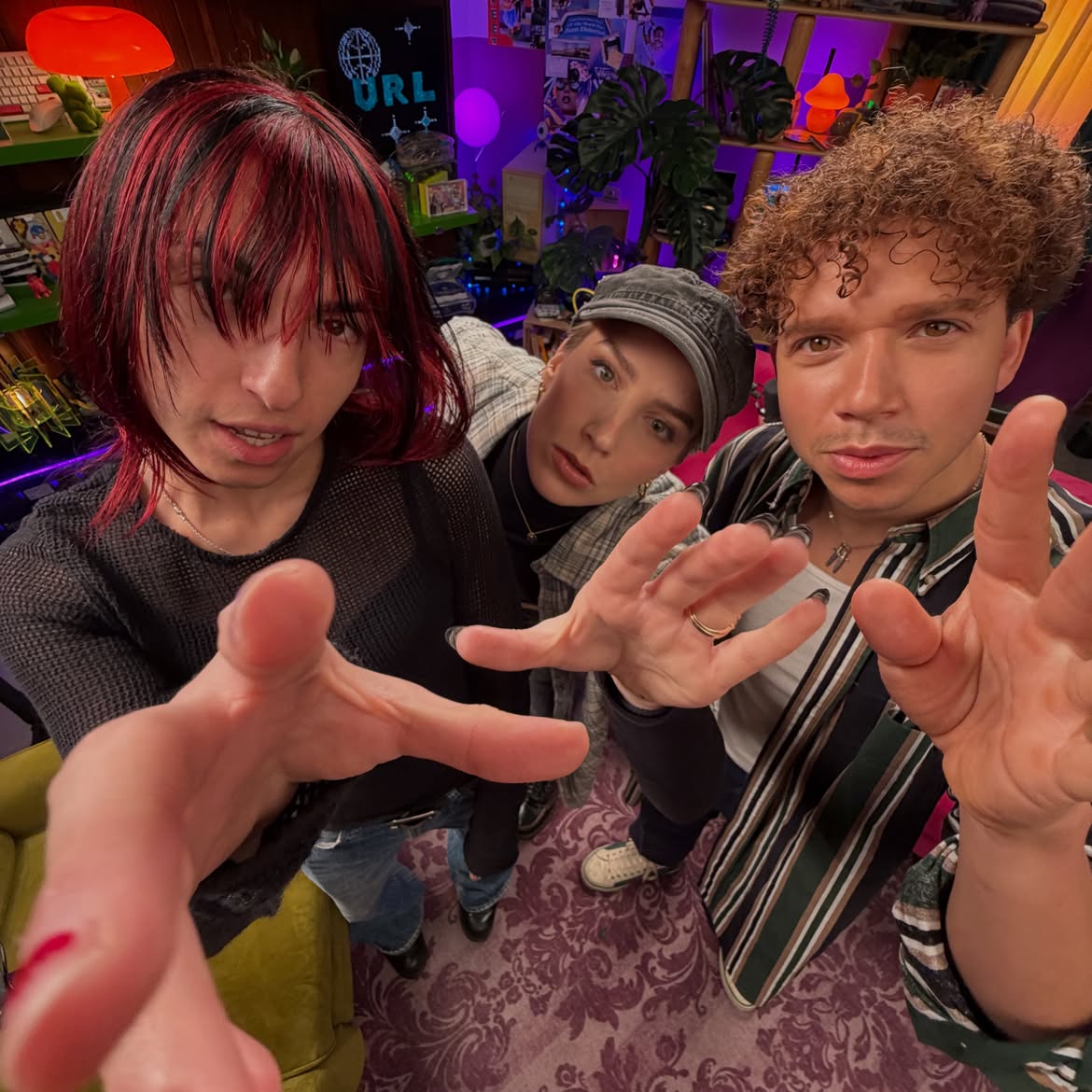 smosh ❯❯ base tweet media