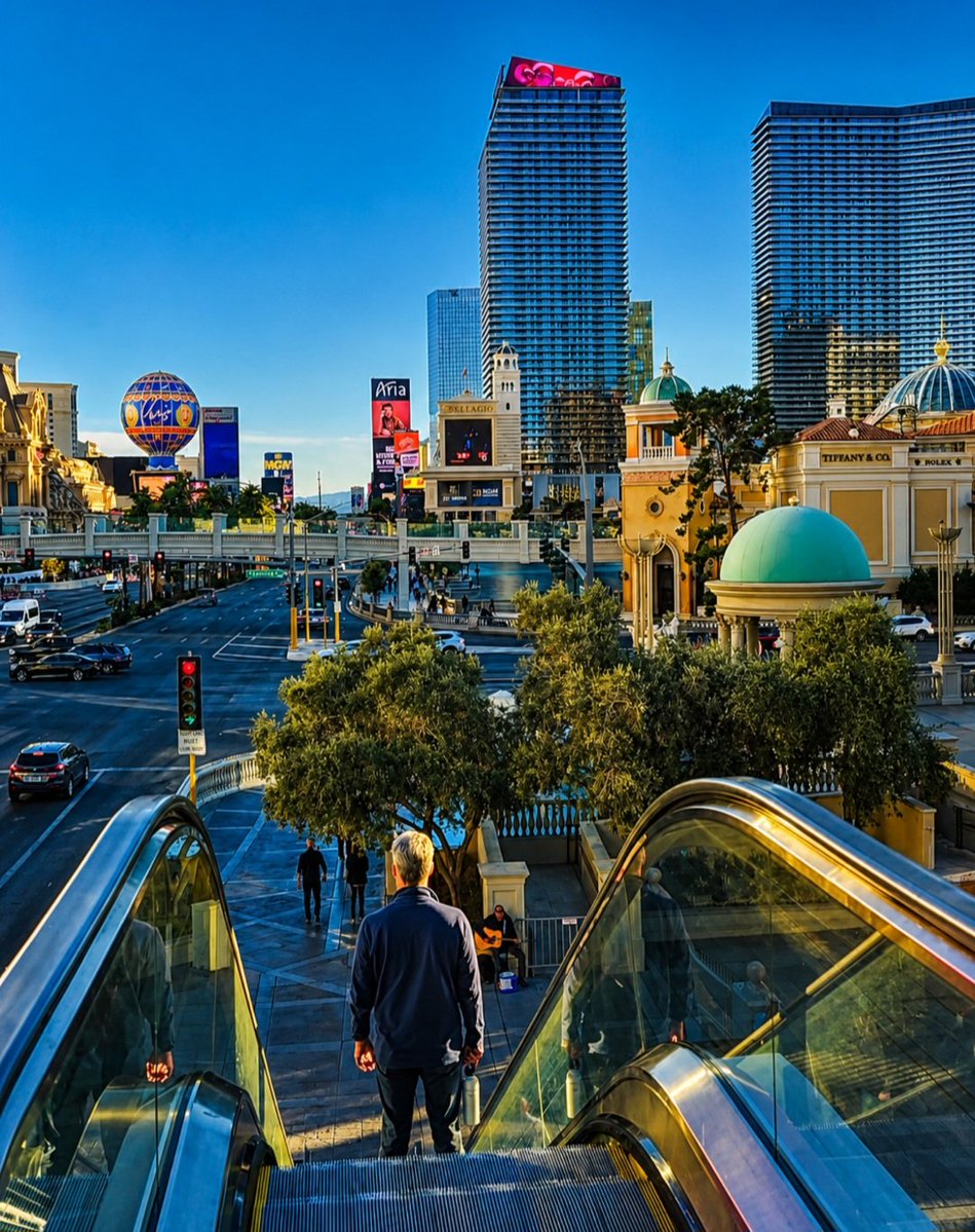 SCVegas's tweet photo. Las Vegas ✌️ https://t.co/2p60n4I1it