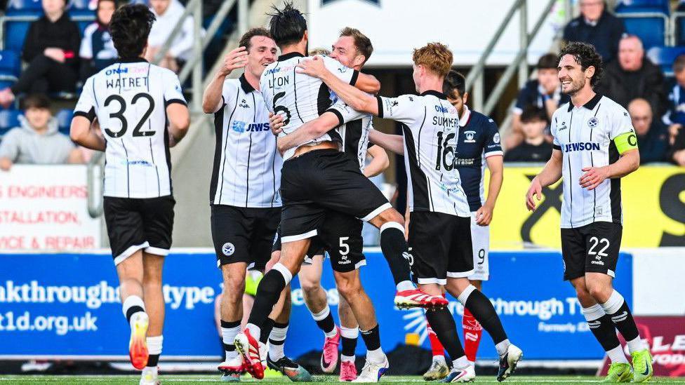 VoiceAyr's tweet photo. Ayr through as Group G winners with a game to spare after Falkirk’s draw at Alloa tonight in the Premier Sports Cup. https://t.co/DUnlqukhxH