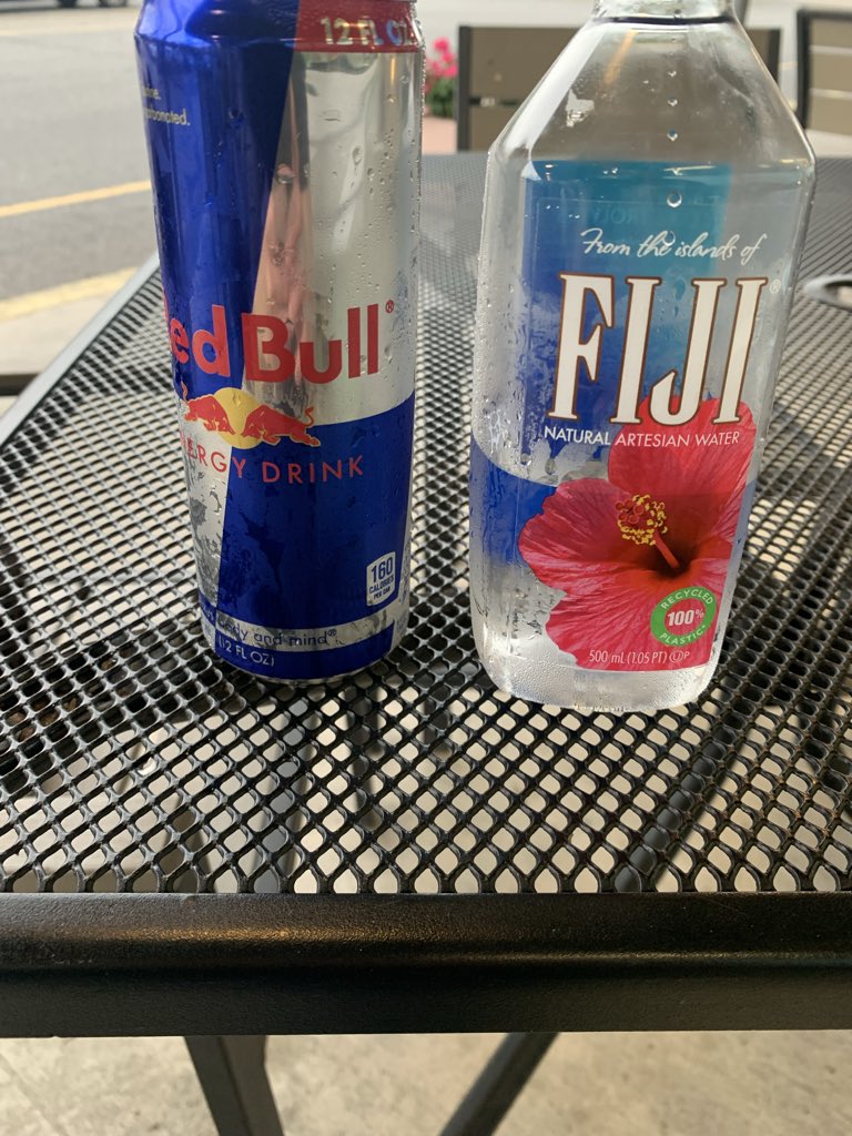 G6isT1's tweet photo. 1st day at my second job i’m about to be turnt👊 https://t.co/JcwLg7AIgO