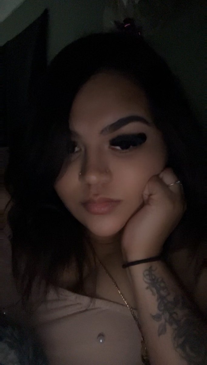 xonanaaa tweet picture