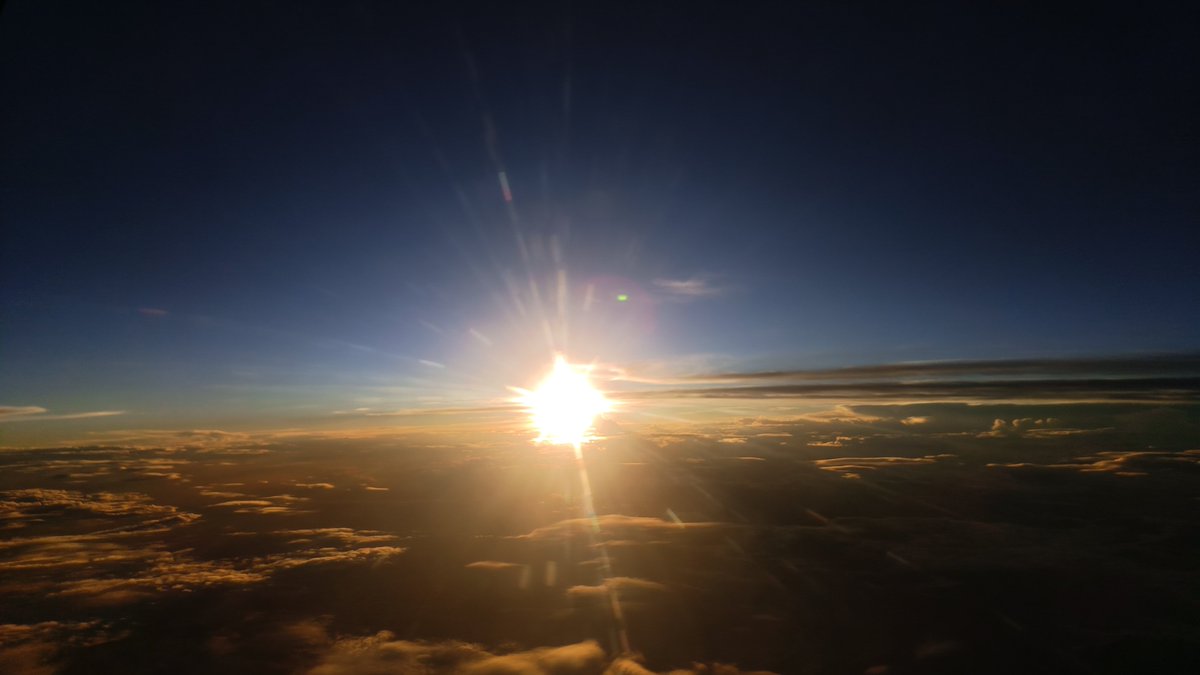ascofficial24's tweet photo. @IndiGo6E 21st July (6E749 - GAU to JAI) &amp; I witnessed these beautiful scenarios. Thankyou for such an amazing experience 
I was on the last seat and Flight Attendant Ms Sanya was so kind, she helped me through an uncomfortable situation without even asking for help <3 https://t.co/WiML8yUKU1