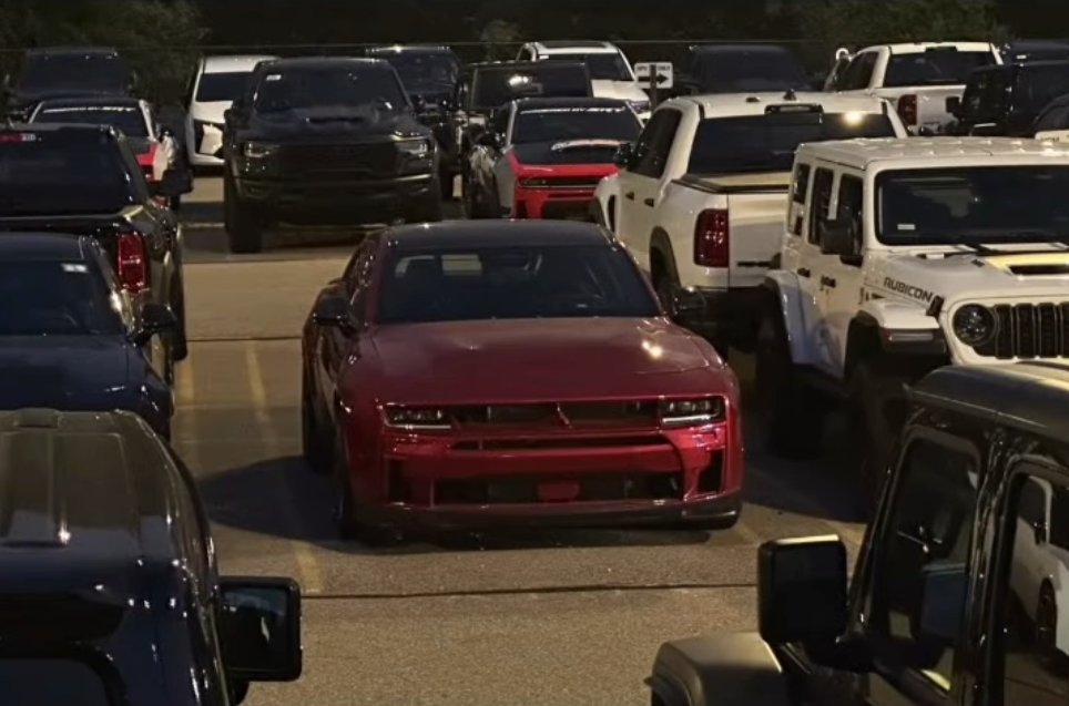 Motor1com's tweet photo. A video posted by TK’s Garage on Instagram appears to show not one, but two Dodge Charger variants we haven’t seen yet.

Is one of these the upcoming Dodge Charger SRT?

https://t.co/KFpBuZnUuw https://t.co/zT7RrvmCf9