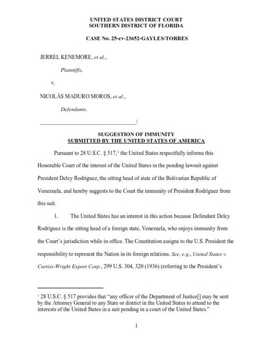 monicagarzag's tweet photo. Gobierno de Donald Trump busca darle protección a Delcy Rodríguez.
Solicitan al departamento de Justicia se le de inmunidad como jefa de Estado de Venezuela en la demanda civil en por presuntos secuestros, torturas y actos terroristas; no pagaría 314 mmd a víctimas. https://t.co/EDWh8GxHv0