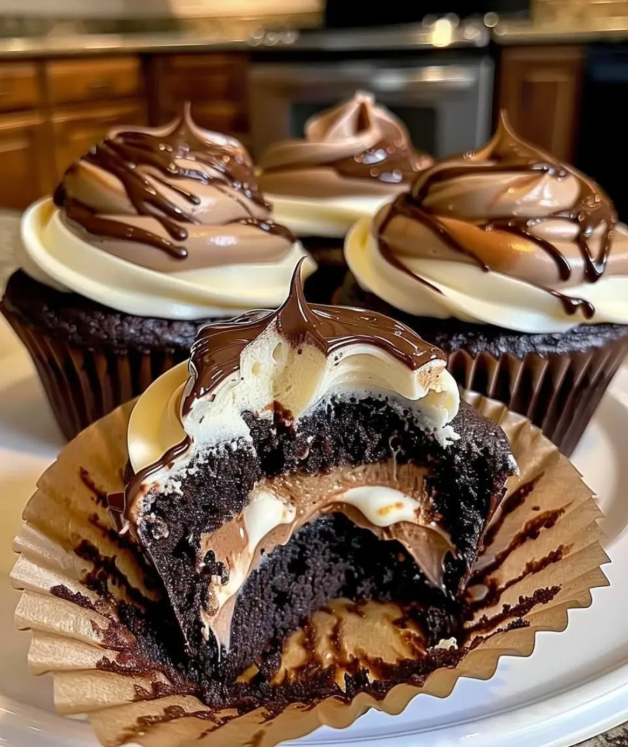 sweettooth3186's tweet photo. Smash or Pass?
Chocolate Coffee Cream Cupcakes https://t.co/D8A7Yr0nBf