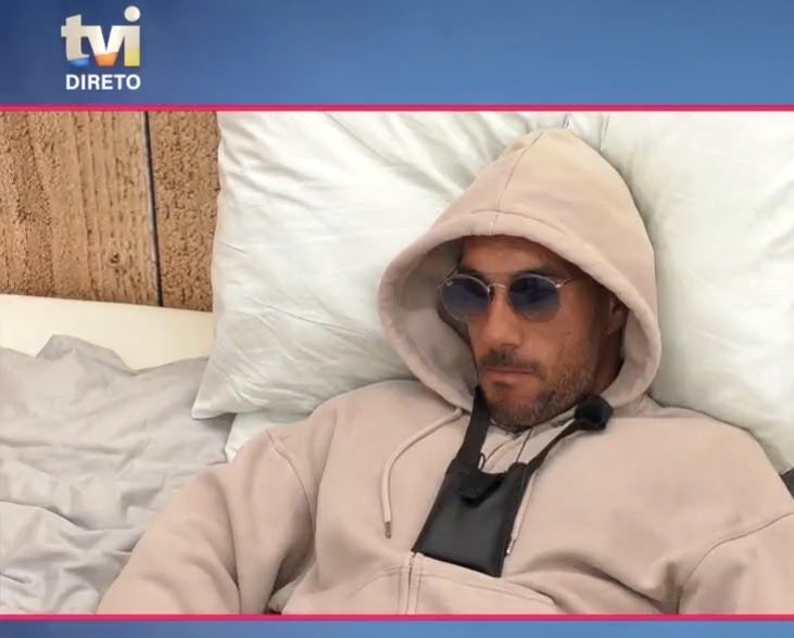 DiogoGonzalez96's tweet photo. O gajo mais falso do programa!! Gente que diz que gosta de toda a gente no fundo não gosta de ninguém! Rua com este pseudo mitra #bbtvi https://t.co/60kkADSnZi