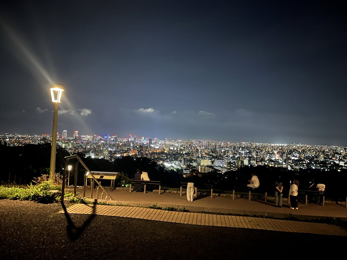 impact0430's tweet photo. なんだかんだ夏になると毎年来てるな。

#ナイトツーリング #バイク #旭山記念公園 #札幌 #夜景 https://t.co/HeDCN44HHw