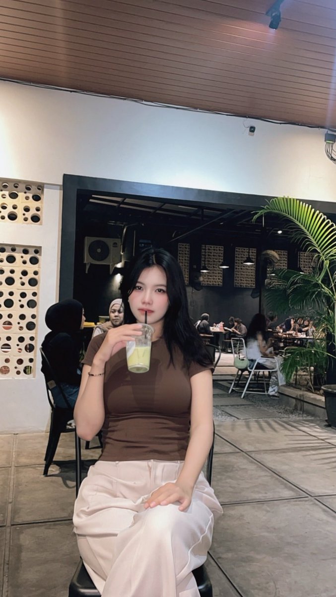 chaerryn4's tweet photo. halow https://t.co/IzHnNpozFY