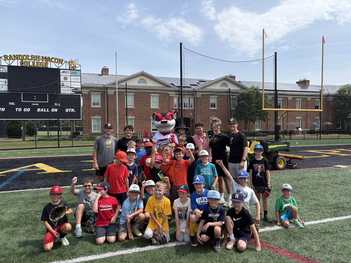 RMCJackets's tweet photo. Always great seeing @GoSquirrels own Nutzy at Hugh Stephens Field! Thanks for hanging out with our mini Jackets today at youth camp! #TheStandard https://t.co/HUco2TQYDU