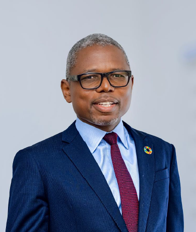 ONURDCongo's tweet photo. 🇨🇩🇺🇳 Le SG de @ONU_fr vient de nommer @DamienMama comme son Représentant spécial adjoint/Chef adjoint de la @MONUSCO , Coordonnateur résident et humanitaire par intérim en RDC.

Nos sincères félicitations à M. Damien Mama !

#Leadership #ONU #RDC https://t.co/u36mXciQZi