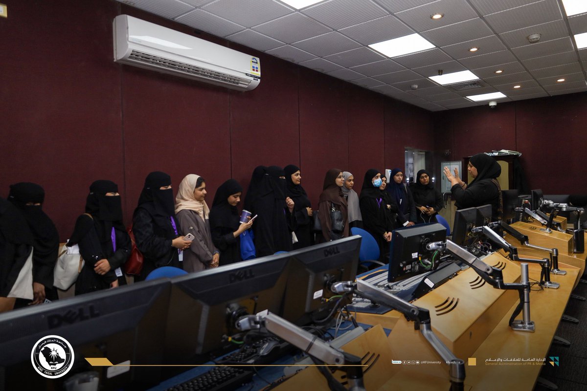 KFU_CMC's tweet photo. #صور📷|

جانب من الزيارات الميدانية والبرامج المتنوعة التي يقدمها برنامج موهبة الإثرائي الأكاديمي للمُشاركات، في بيئةً تعليمية، لتفتح أمامهن آفاقًا أوسع للتعلم والاستكشاف والابتكار. 

#صيف_موهبة 
#جامعة_الملك_فيصل https://t.co/tPBfDcb2Yz