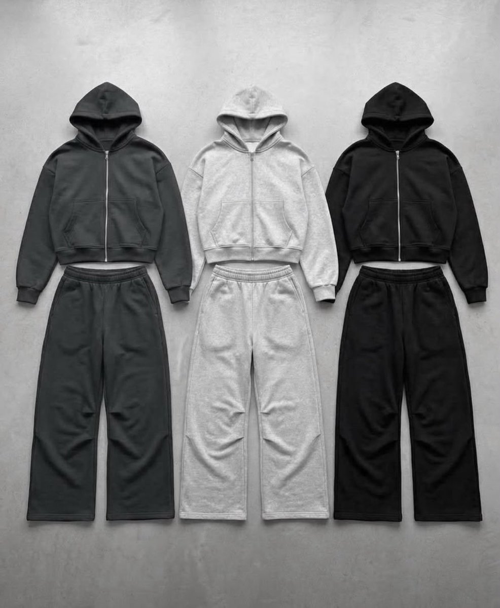 Simplicity072's tweet photo. 📥 
Plain hoodie&amp;joggers
Price : 40k https://t.co/XqHtFDopZB