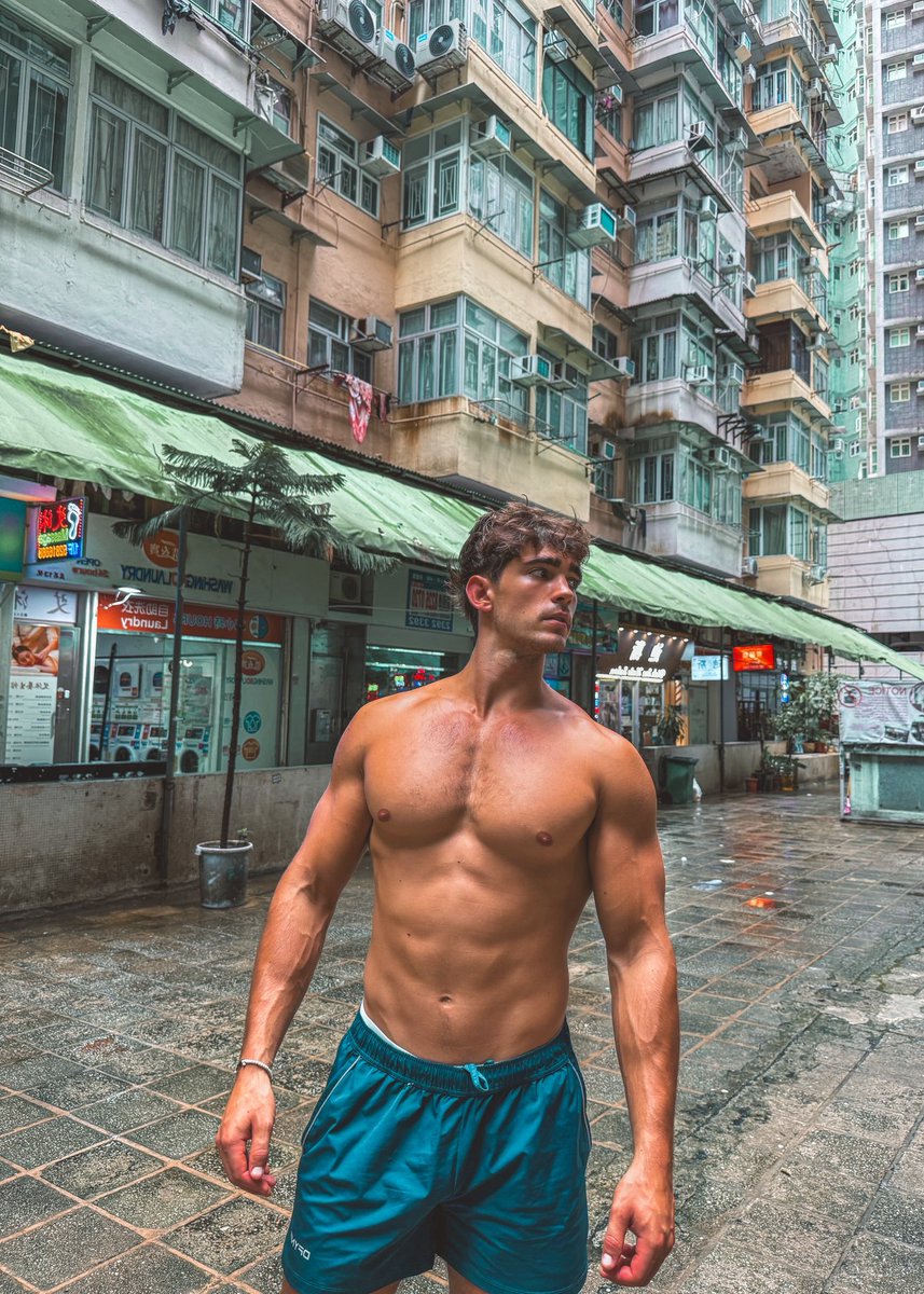 Kylekuznikk's tweet photo. Hong Kong https://t.co/ozd0wA5JOp