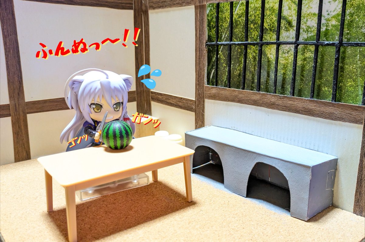 g1i44JnbmcaJ2pp's tweet photo. 【レオ様は食べ物を粗末にしません…2】
鋼鉄スイカの硬さは最強の戦士であるレオ様でも歯が立ちません
だけどレオ様の輝力なら或いは!?
〜2時間後〜
レオ様「この硬さには参ったわ!降参じゃ」
#DOGDAYS
#うちのフロニャルド https://t.co/OVsJbSK4RC