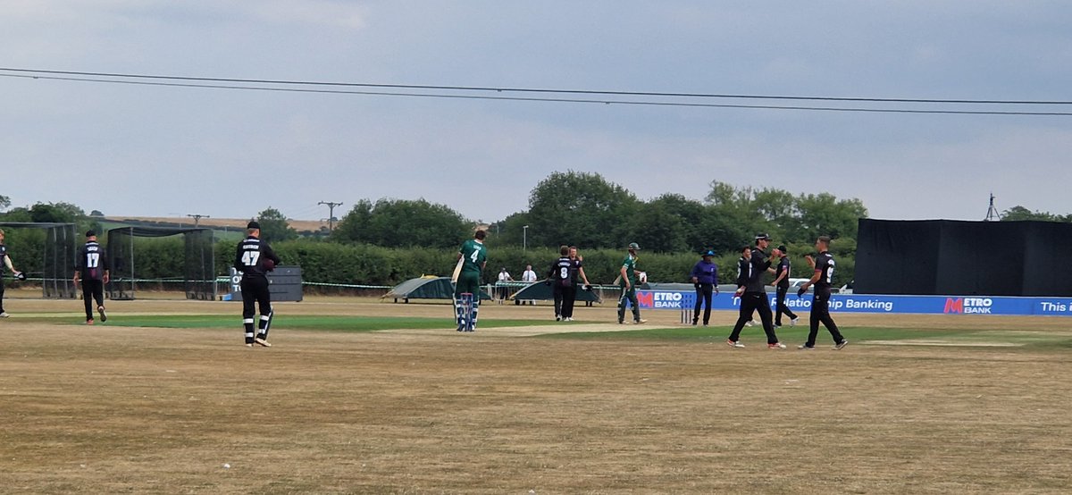 bracecricket's tweet photo. Victory for Notts Outlaws in their first Metro Bank Cup match, defeating Somerset at Welbeck by 4 wickets with 32 balls to spare. Freddie McCann's 70 and 66 from Haseeb Hameed helped overhaul the visitor's 258-9 #NottsvSom https://t.co/kkw6cD0PzK