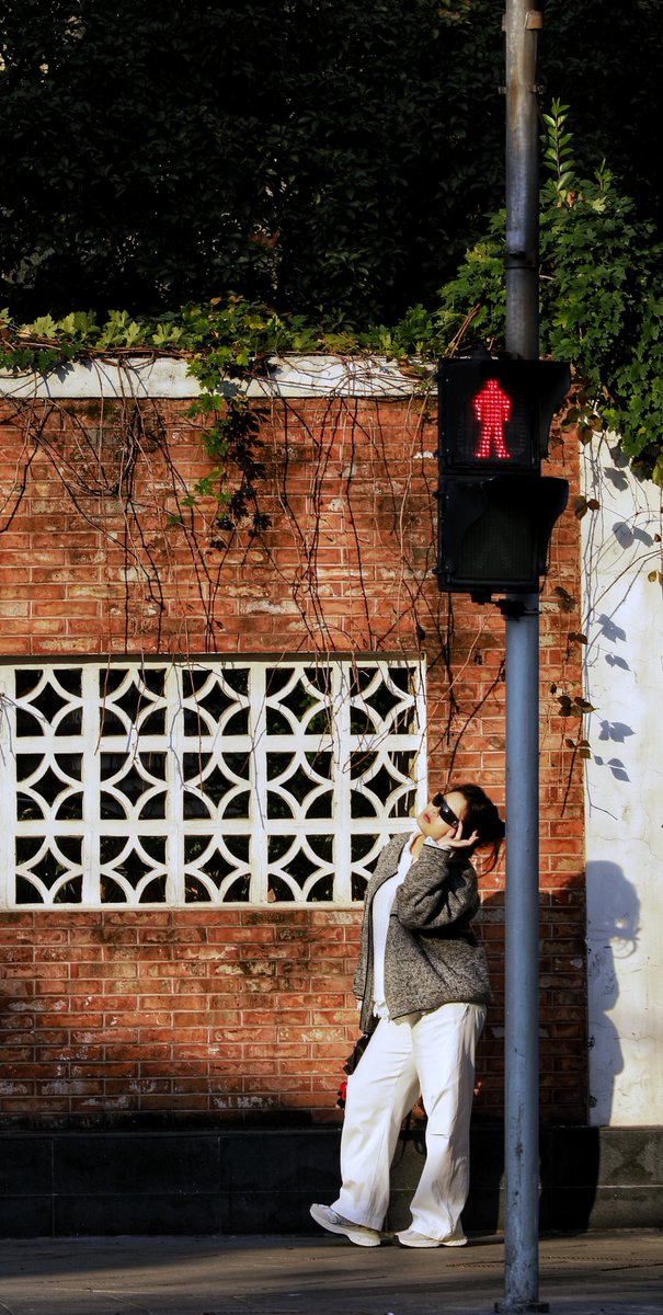 roseings2's tweet photo. Our campus photography club’s afternoon walk + street photo session is this Sat at 2PM! Join us to capture city vibes and make new friends—all skill levels welcome! https://t.co/7zASk7g1Sa