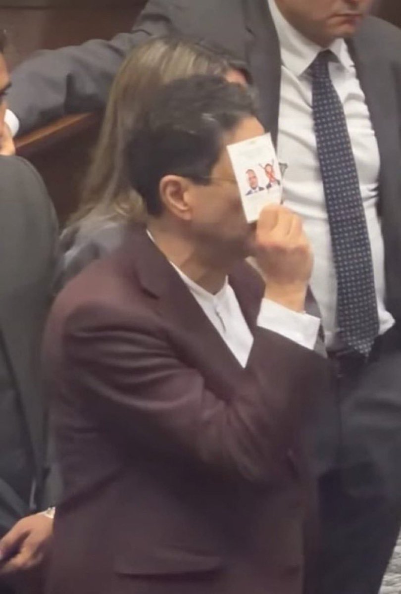DanielE79625547's tweet photo. Ni un voto en las regionales por el @CeDemocratico se unen para desatar , una disminución de proyectos en el senado de las políticas que presente @ABDELAESPRIELLA @AbelardoPTE https://t.co/KpmdZpuEGe