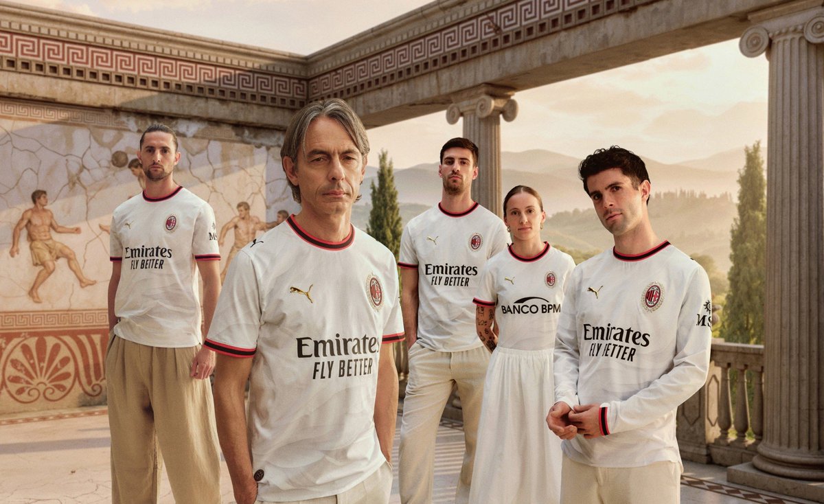 ACalascione's tweet photo. Objectivement, les trois maillots extérieurs je les trouve dingues. C'est rare.
Si tu rajoutes les maillots domiciles qui sont tous les trois classiques (pour une fois) : 
Grosse saison pour les équipementiers. https://t.co/SZupyPPYEs
