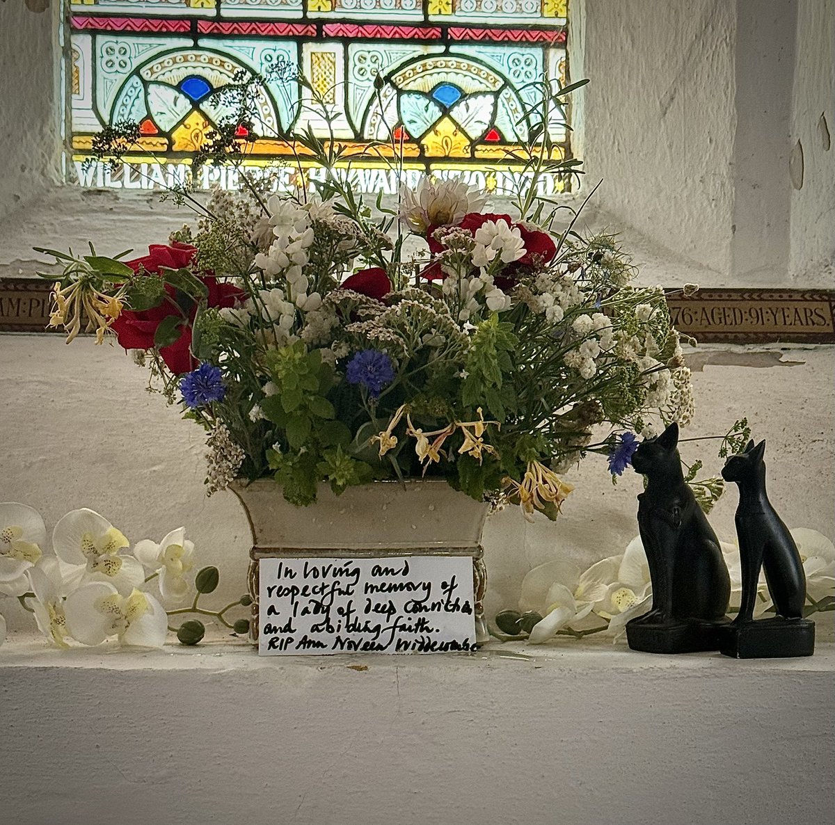 clarescastle's tweet photo. Given today’s horrendous news, I’ve been up to church to refresh Ann’s flowers. More red white and blue, plus Honeysuckle for scent, and as ever,  Rosemary for remembrance. Replies off. Sorry, but as it’s sub judice, there must be no speculation. https://t.co/KcEYqQVTXt