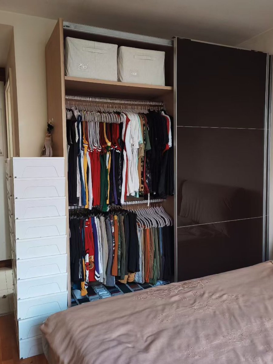 2isx0p's tweet photo. Sorting out old stuff Keep what sparks joy, donate or recycle the rest—your space will feel lighter, promise! https://t.co/efVRbFLdhR
