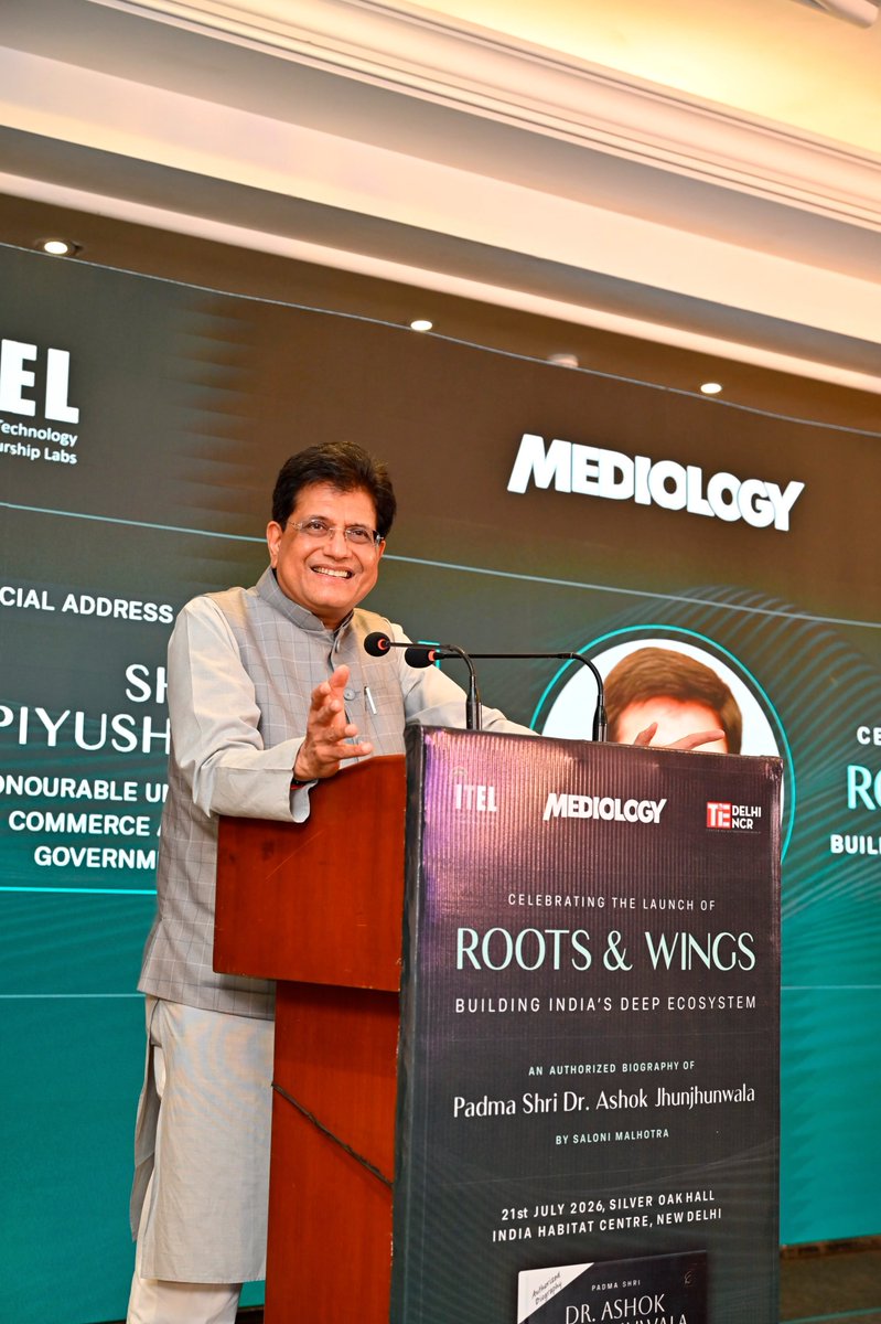 PiyushGoyalOffc's tweet photo. Minister @PiyushGoyal spoke at the launch of Roots and Wings, a biography of Dr. Ashok Jhunjhunwala ji, recipient of Padma Shri award.

He reflected on his experience of working with Dr. Jhunjhunwala ji & highlighted his pioneering efforts towards harnessing technology for Bharat's advancement, and how his work has strengthened PM @NarendraModi ji's vision of building a strong and resilient India.