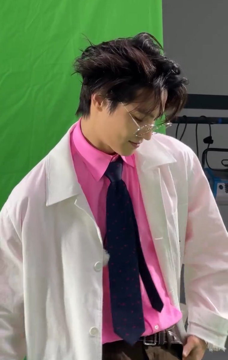 _mugob's tweet photo. อยากรู้เหตุผลอะว่าทำไมพี่แจบอมถึงให้กำเนิด dr.jay 55555555555555555 แค่เห็นหน้าก็ขำแล้วอะ5555555 พี่แจบอมโคตรเก่ง55555555555555555555555 https://t.co/BQhXc4rIXp