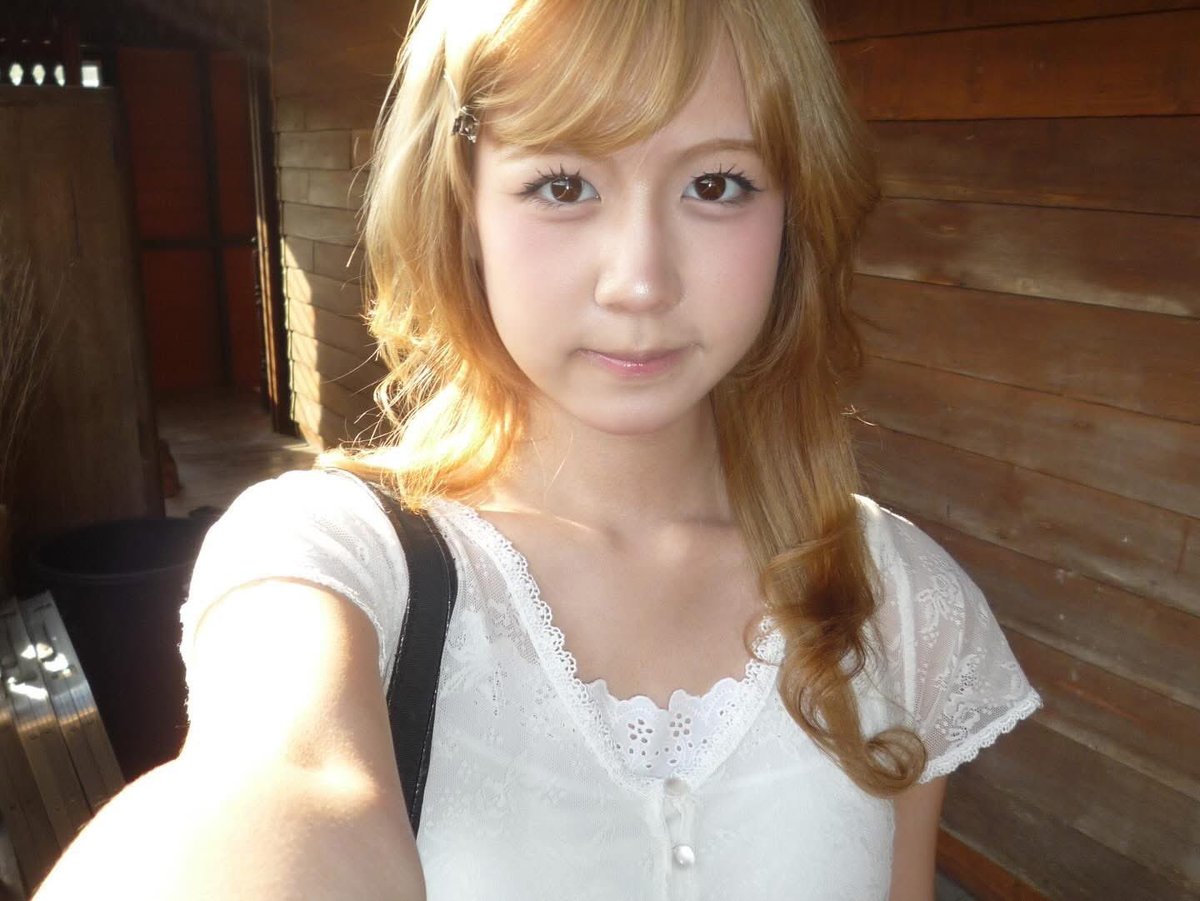berbbooblythe's tweet photo. น้องบลายธ์เกิดมาเป็นสิ่งน่ารัก ๆ ของโลกมา 16 ปีแล้ววววว <3

♡ #SayHiBlythe16th ♡
🧸 #BlytheBNK48 🧸 https://t.co/raVzR2hILI