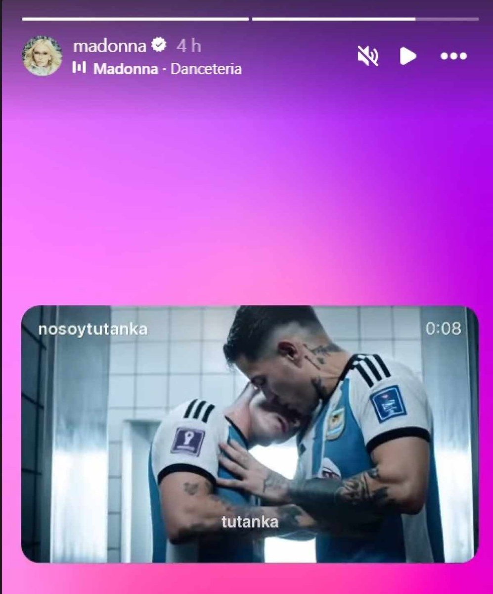 insidespos's tweet photo. ella nos compartió cuando nos estaban matando de todos lados https://t.co/QZv43vbLzW