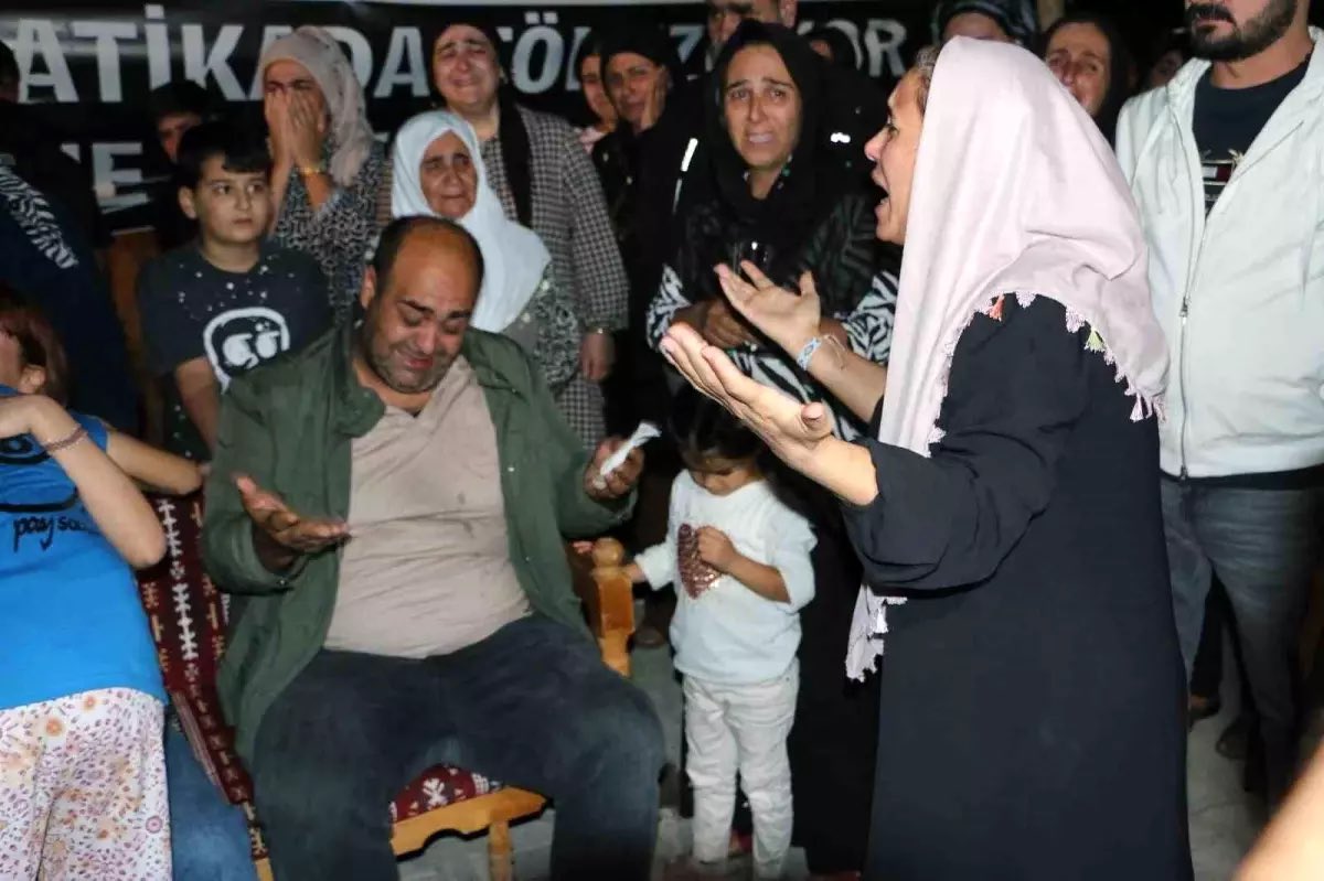 Ferhattk34's tweet photo. Narin olayı üzerinden tam 699 gün geçti.
Ancak küçük bir kız çocuğunu kimin neden katledildiği ortaya çıkarılamadı. Varsayımlarla bir aile, bir köy hiçliğe mahkum edildi. #NarinDavası https://t.co/i6iCeGlyll