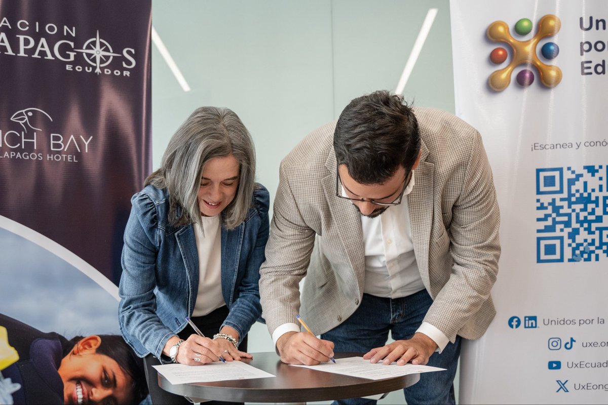 UxEong's tweet photo. El pasado lunes 13 de julio, como parte de nuestro compromiso con el futuro de las islas, junto a @MetroTouring, @FinchBayHotel y la Fundación Galápagos Ecuador, firmamos un convenio para impulsar el mejoramiento de la infraestructura educativa de la Escuela Galo Plaza Lasso ubicada en la Isla Santa Cruz 🤝🌿 

Esta iniciativa busca crear espacios de aprendizaje más seguros, funcionales e inspiradores para los más de 600 niños y jóvenes de esta institución 🏫💚

✨ Con ello, nuestros aliados reafirman la convicción de que una educación de calidad es un pilar fundamental para el desarrollo sostenible de Galápagos 📚🐢

#escuela #proyectos #educacion #uxe #ecuador