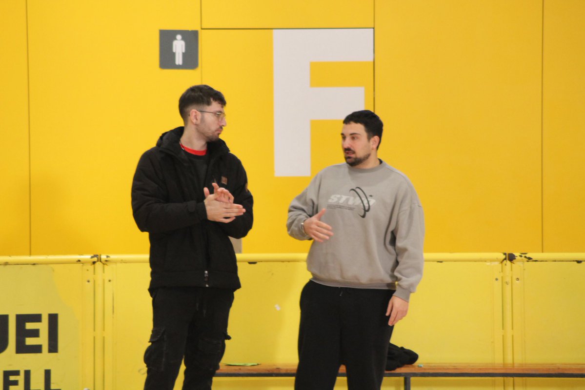 chmartorell's tweet photo. 🟡⚫️ SÈNIOR MASCULÍ

📰 En David Santiago i Oscar Pascual renoven una temporada més amb el sènior masculí.

Els artífexs de l’històric ascens del filial a 2a Catalana, continuen amb l’equip per continuar fent créixer l’equip. https://t.co/VqmHSakJs2