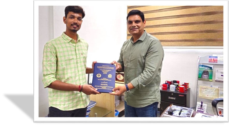 MSBLabIITI's tweet photo. Congratulations, Mr. Aayush, on successfully completing your project thesis at MSBLabIITI!

We wish you continued success in your academic and professional journey. 

Best wishes for a bright future!

– MSBLabIITI https://t.co/mtBVQPl1MC
