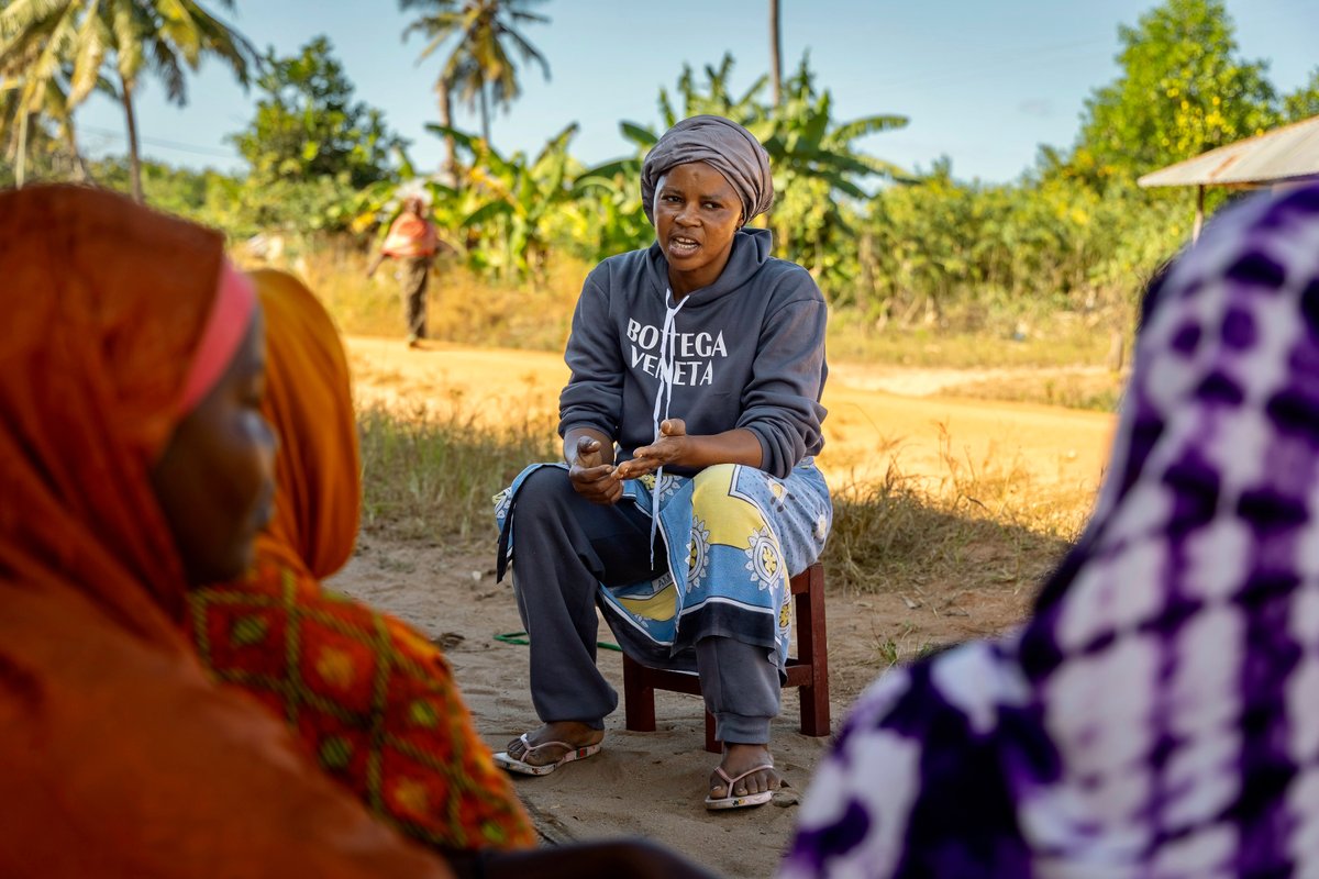 AKFCanada's tweet photo. Leadership can begin with a single conversation.

In Tanzania, Coletha helps women recognize their leadership potential and encourages them to take on decision-making roles in their communities.

👉 Learn more: https://t.co/AQpqLQcg9e 

🍁 Supported by @CanadaDev https://t.co/4dIxFnXz3o