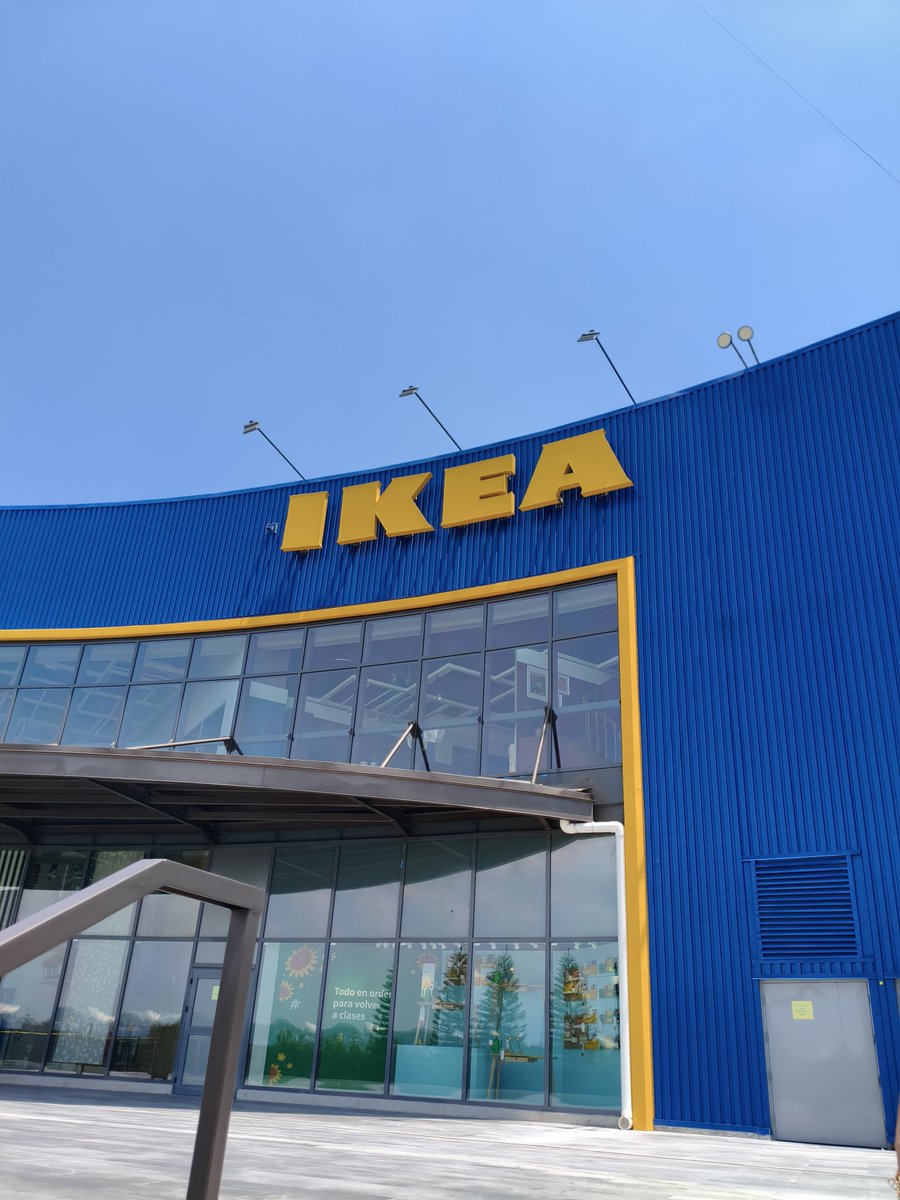 SAMURGUEZC's tweet photo. @IKEA pues en México, Guadalajara en particular, nunca funcionan sus escaleras, y tan fresas que se sienten este tipo de tiendas #fifis @IKEAITALIA @IKEAUSA @IKEASpain @IKEACanada https://t.co/Y6PNLoGf5w