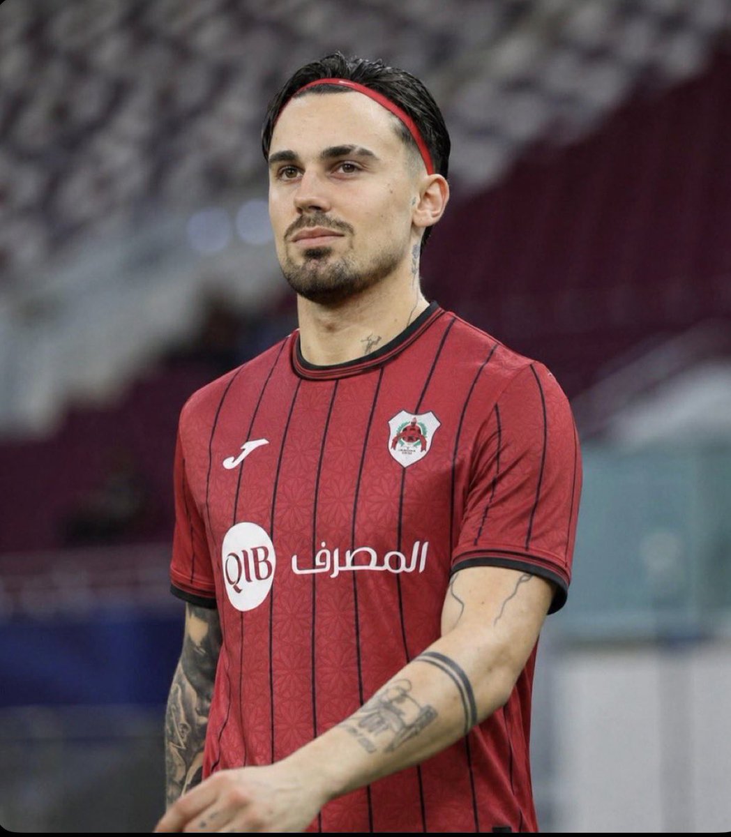 qr_ss7's tweet photo. رودري يشكر نادي الريان على الايام الي قضاها معاهم ف الفوتوشوب
@rodrisanchez_10 https://t.co/HQhEBllHW0