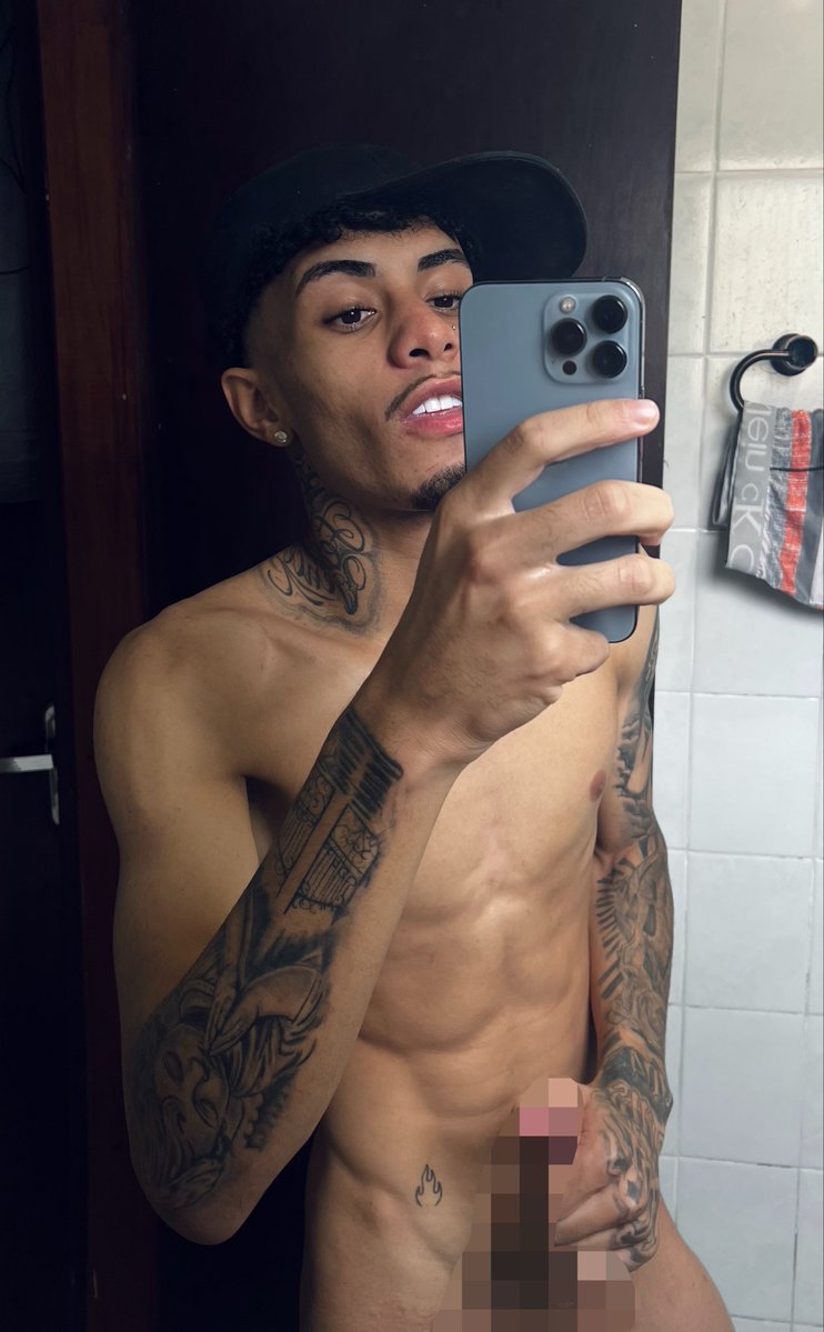 omagrinicolas's tweet photo. vem de dm q mando um 🎁🔥

#novinho #pintoawards #chudai https://t.co/U5c23j5rYq