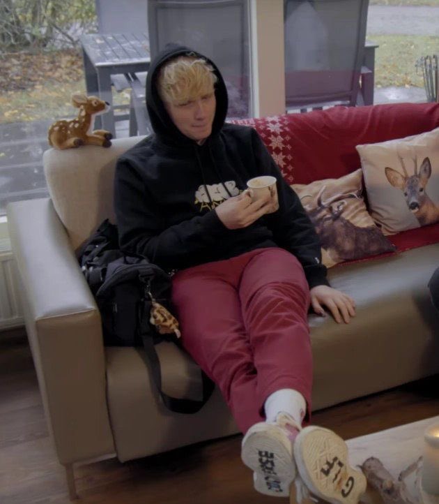 mistyjoost's tweet photo. joost sits like it hurts to sit https://t.co/KfZZwxBMZK