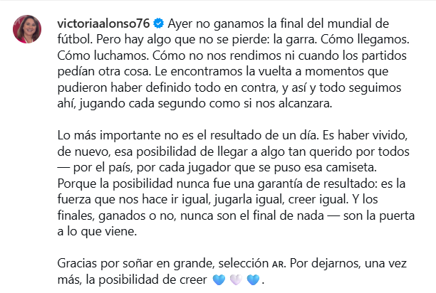 filonewsOK's tweet photo. 🇦🇷 Victoria Alonso, la argentina ex presidenta de producción de Marvel le dedicó a la Selección: "Los finales, ganados o no, nunca son el final de nada"

📌En medio de repercusiones y acusaciones contra el país, la también productora de la nominada al Oscar, "Argentina, 1985" sostuvo:

💬"Hay algo que no se pierde: la garra. Cómo llegamos. Cómo luchamos. Cómo no nos rendimos ni cuando los partidos pedían otra cosa".