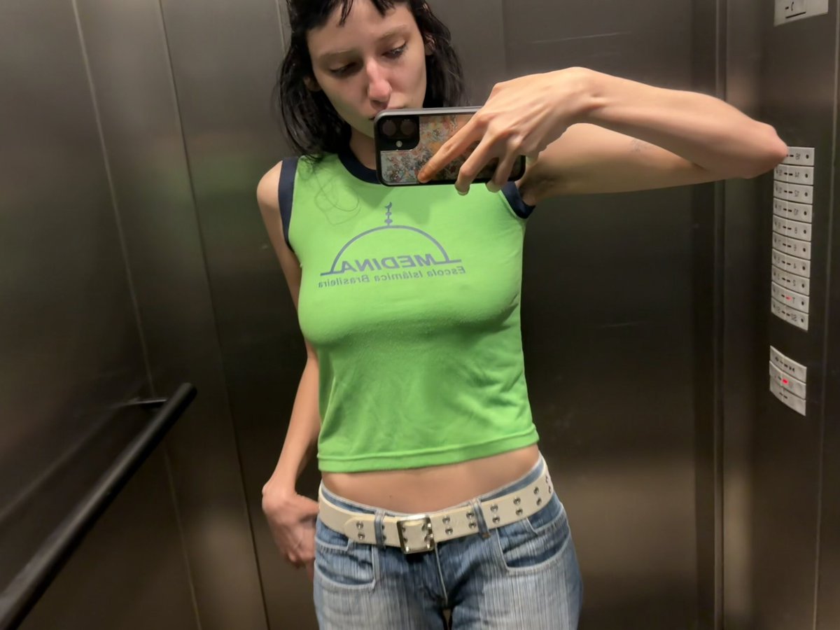 drdeathcomplyin's tweet photo. imagina n ter uma camiseta da escola islâmica brasileira https://t.co/TwIAaY4PjV
