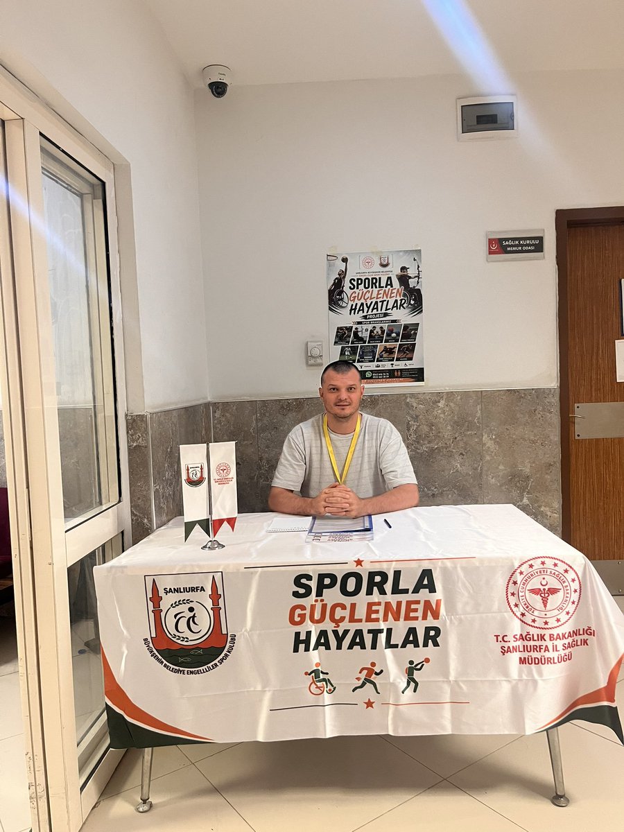 Suesk63's tweet photo. Sporla Güçlenen Hayatlar” projemizi Eyyubiye 800 yakakli hastanesi Sağlık kurulu biriminde kurduğumuz standimiz ile çalışmalara başladı. Engelli bireyleri sporla buluşturma hedefimize destek veren T.C. @sanliurfaism ve @sanliurfabld  teşekkür ediyoruz https://t.co/yTReNqVyJi
