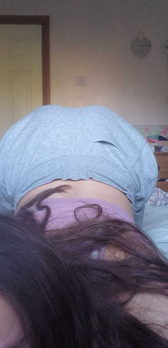 hasek3110's tweet photo. https://t.co/LTQcfcarZA best chav bopper tele 😈 

#chav #bop #nsfwtwt #leaked https://t.co/2067so5ywS