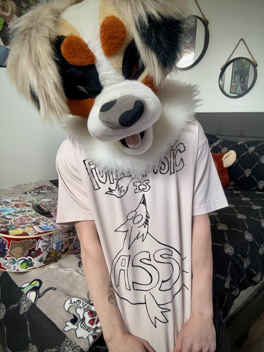 koda_shep's tweet photo. Furry music so ahh 
Jk, I enjoy a few furry music artists https://t.co/UomgWcZx07