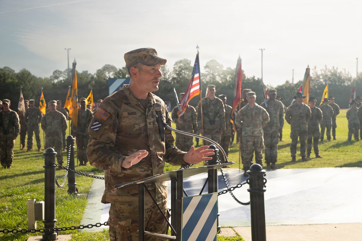 3rd_Infantry's tweet photo. The 2nd Armored Brigade Combat Team, 3rd Infantry Division, marked a new chapter in its proud history during a change of command ceremony.
(📷 by Spc. Jude Vogel)
#3ID #RockOfTheMarne #SpartanBrigade #DogfaceSoldiers #ChangeOfCommand #FortStewar https://t.co/KMJrXyPEbO