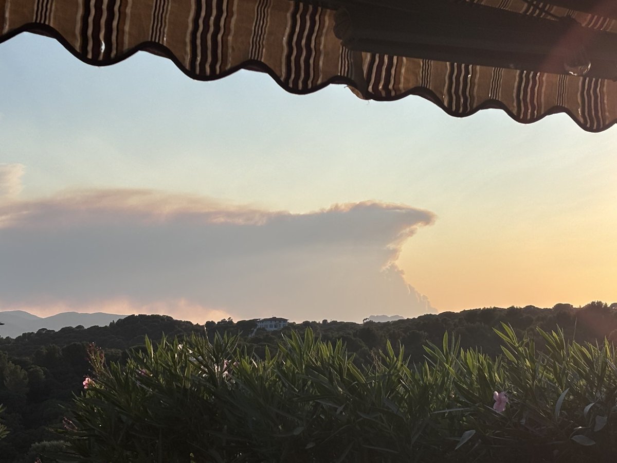 PatrickFarla's tweet photo. Ponteves fire #Pontevès https://t.co/c5dqxmc4wu