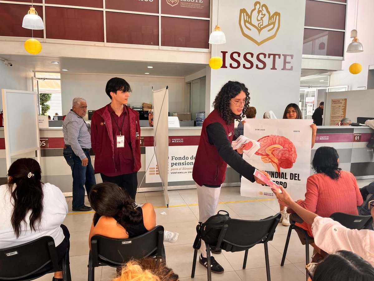 IssstePuebla's tweet photo. 🧠 En el #DíaMundialDelCerebro, en el #ISSSTEPuebla realizamos una exposición interactiva para fortalecer la salud cerebral de nuestras y nuestros derechohabientes. 💚 #SAD #IncluISSSTE https://t.co/CRDylGcsyA