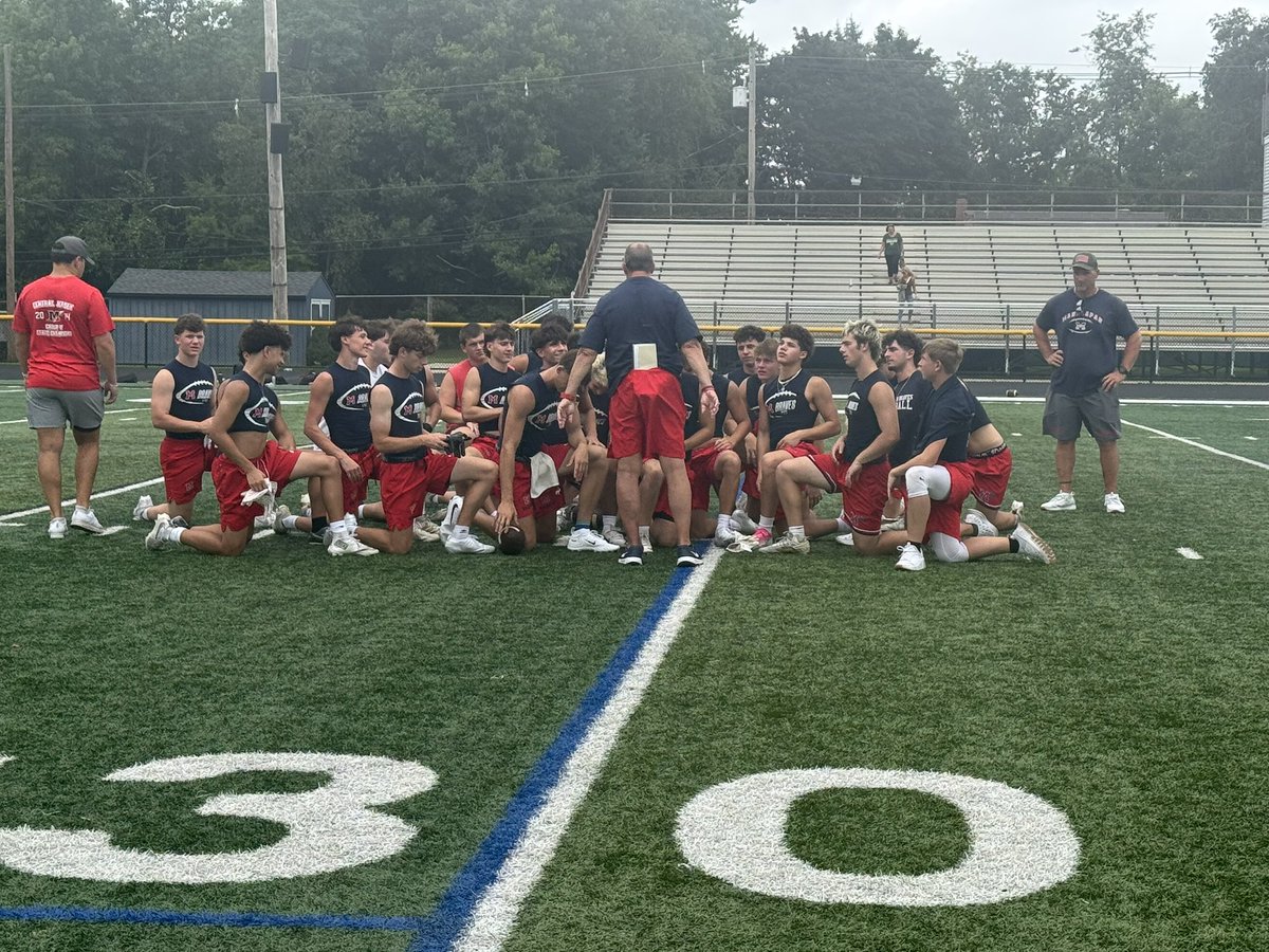 FansManalapan's tweet photo. 🏈 FRHSD 7v7 Complete!
The Manalapan Braves went UNDEFEATED against some of the top competition in the FRHSD. Every rep makes us better. On to the season! ❤️💙
#ManalapanBraves #FRHSD7v7 #GoBraves https://t.co/yaPCUrQvcu