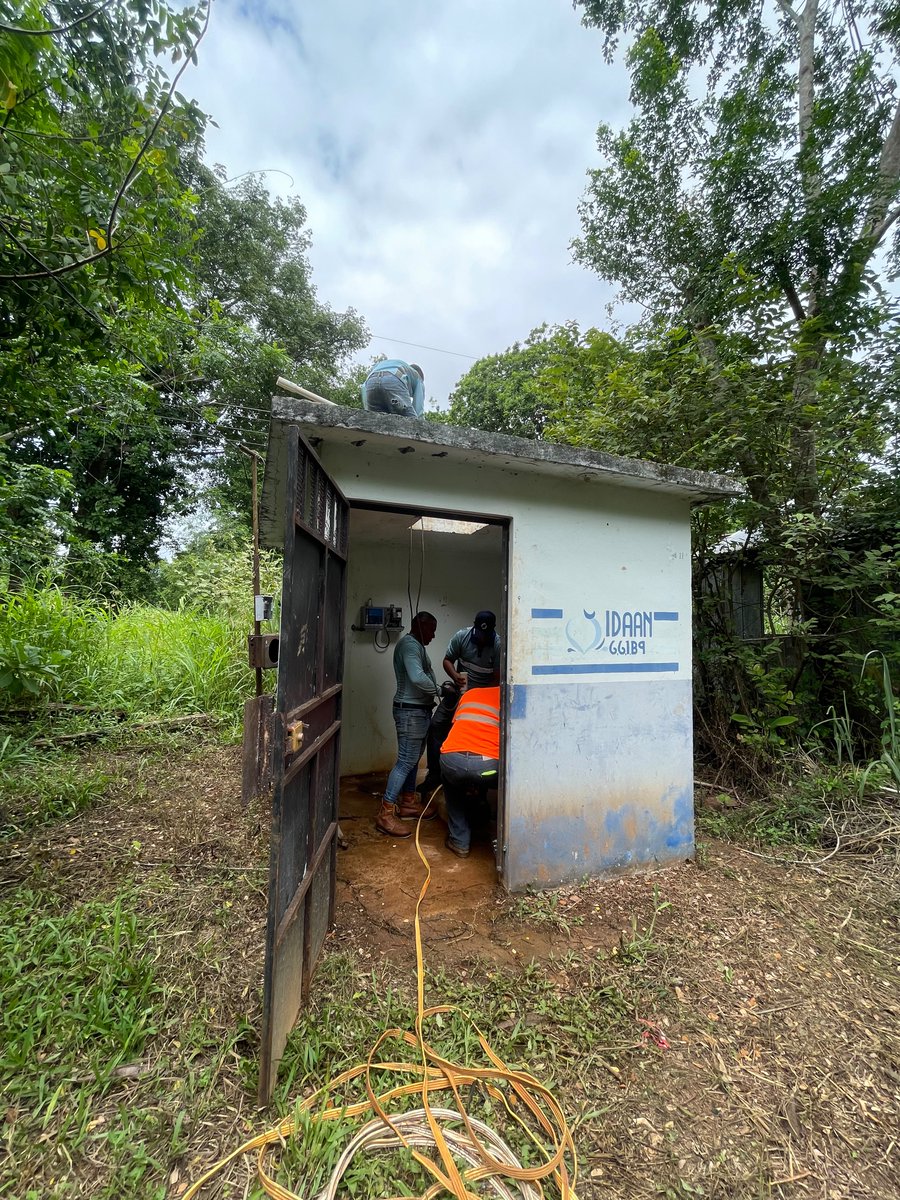 IDAANinforma's tweet photo. ¡En Herrera estamos trabajando!

Nuestro equipo técnico realizó la rehabilitación del pozo B-9 del acueducto de Pesé, vía El  Pedregosito, con el objetivo de fortalecer la producción y mejorar el suministro de agua potable. 💦

Además, se desarrolló un barrido de reparaciones que incluyó la atención de tres daños en líneas de 2 pulgadas y uno en una línea de ¾ de pulgada en diferentes sectores del acueducto. 🧑‍🔧