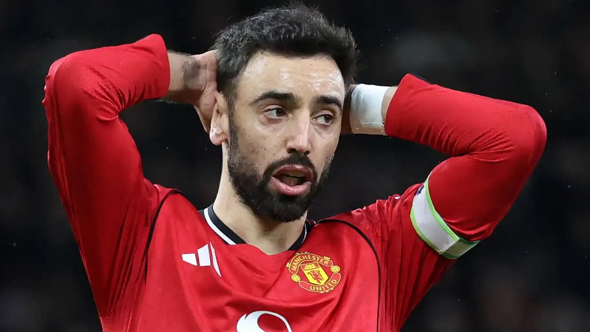 Glongari's tweet photo. 🚨 Non c’è ancora l’accordo tra Bruno Fernandes ed il Manchester United per il rinnovo di contratto del portoghese. L’ultimo contatto non ha portato alla fumata bianca, e diversi altri club hanno preso contatto con il suo agente. 

🔜 Previsti nuovi incontri con i Red Devils, ma per adesso non è ancora stato raggiunto un accordo.