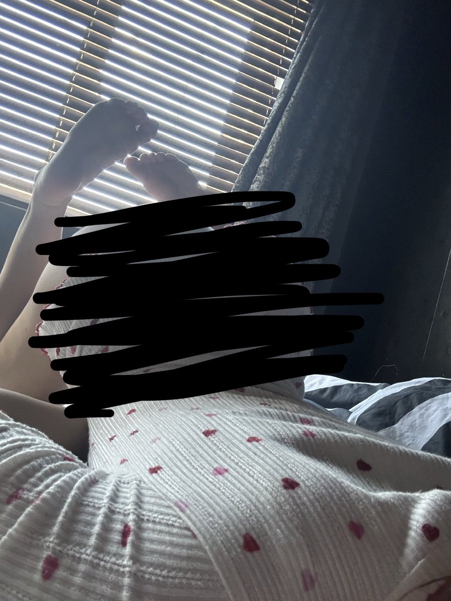freefallfaye's tweet photo. hiiii findom twt ^-^

do you want the uncensored version?

#findom #femdom #findomirl https://t.co/mvgZlPtKlk