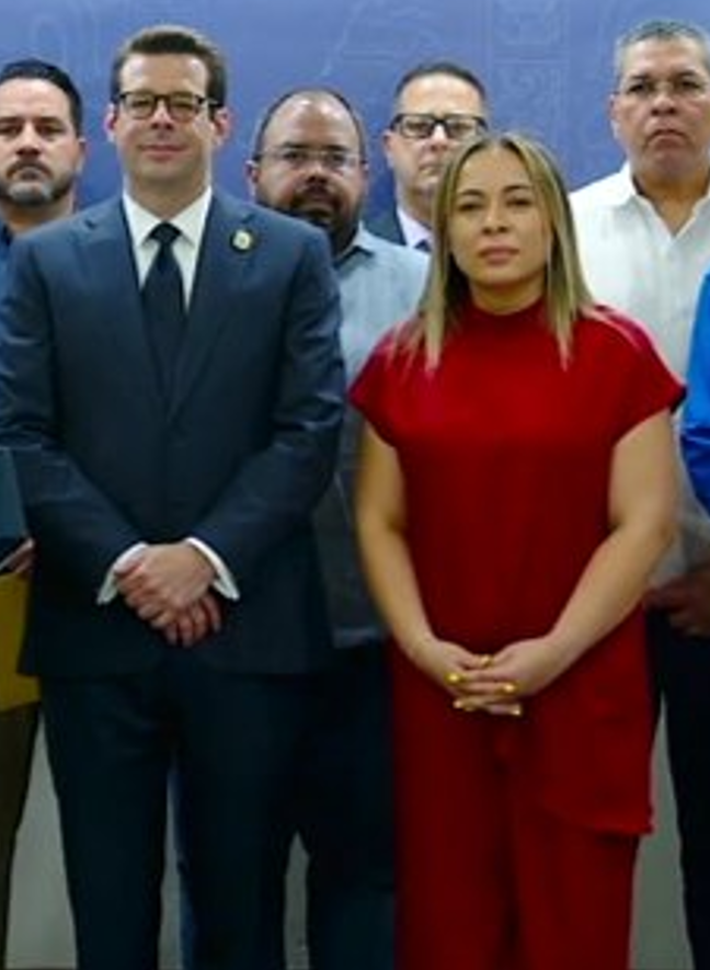 OLFResurrection's tweet photo. Se van, se van, se van. Ya se van. https://t.co/9lwMIUFrci